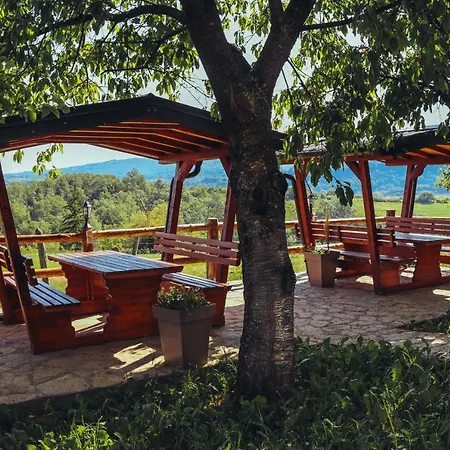 Etno Domacinstvo Milenkovic Фермерский дом *