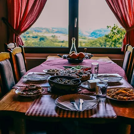 Etno Domacinstvo Milenkovic *